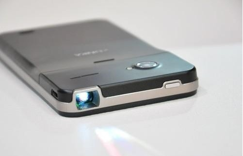 黑科技 国内第一台MEMS投影手机即将投产上市