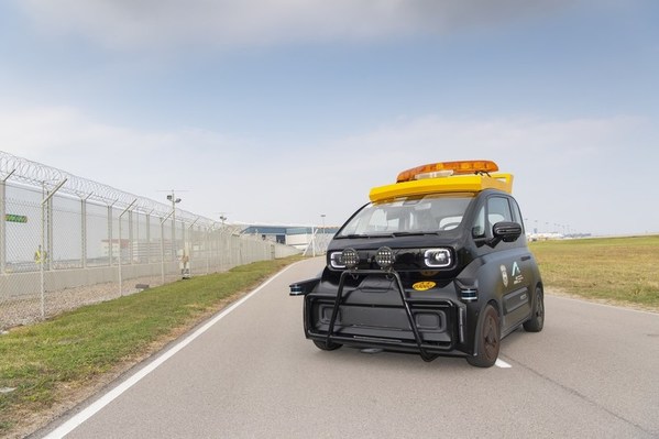 驭势科技助力香港国际机场落地全球首款无人驾驶巡逻车