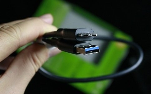 基于CYPRESS的USB3.0总线技术开发应用