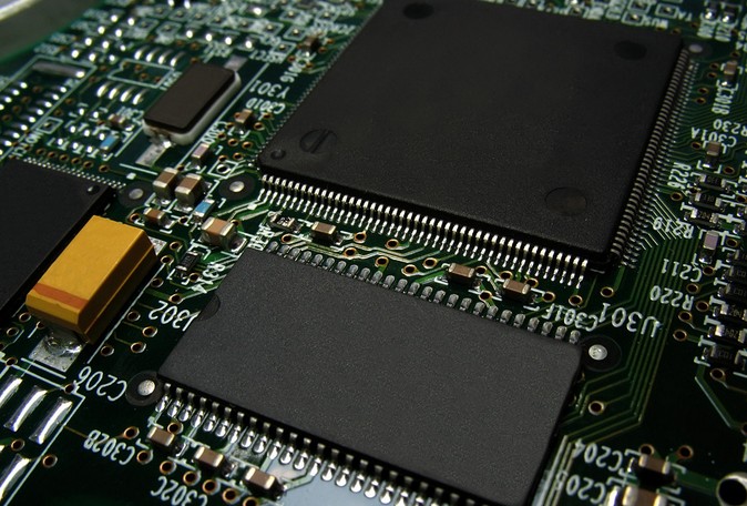 单片机当中MAX232下载故障分析