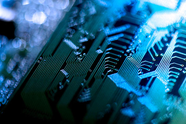 CadSoft EAGLE升级版增强设计环境降低成本