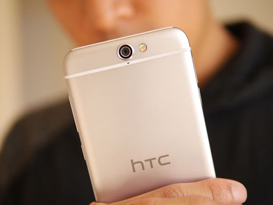 HTC新机配置令人大跌眼镜 定价却破三千